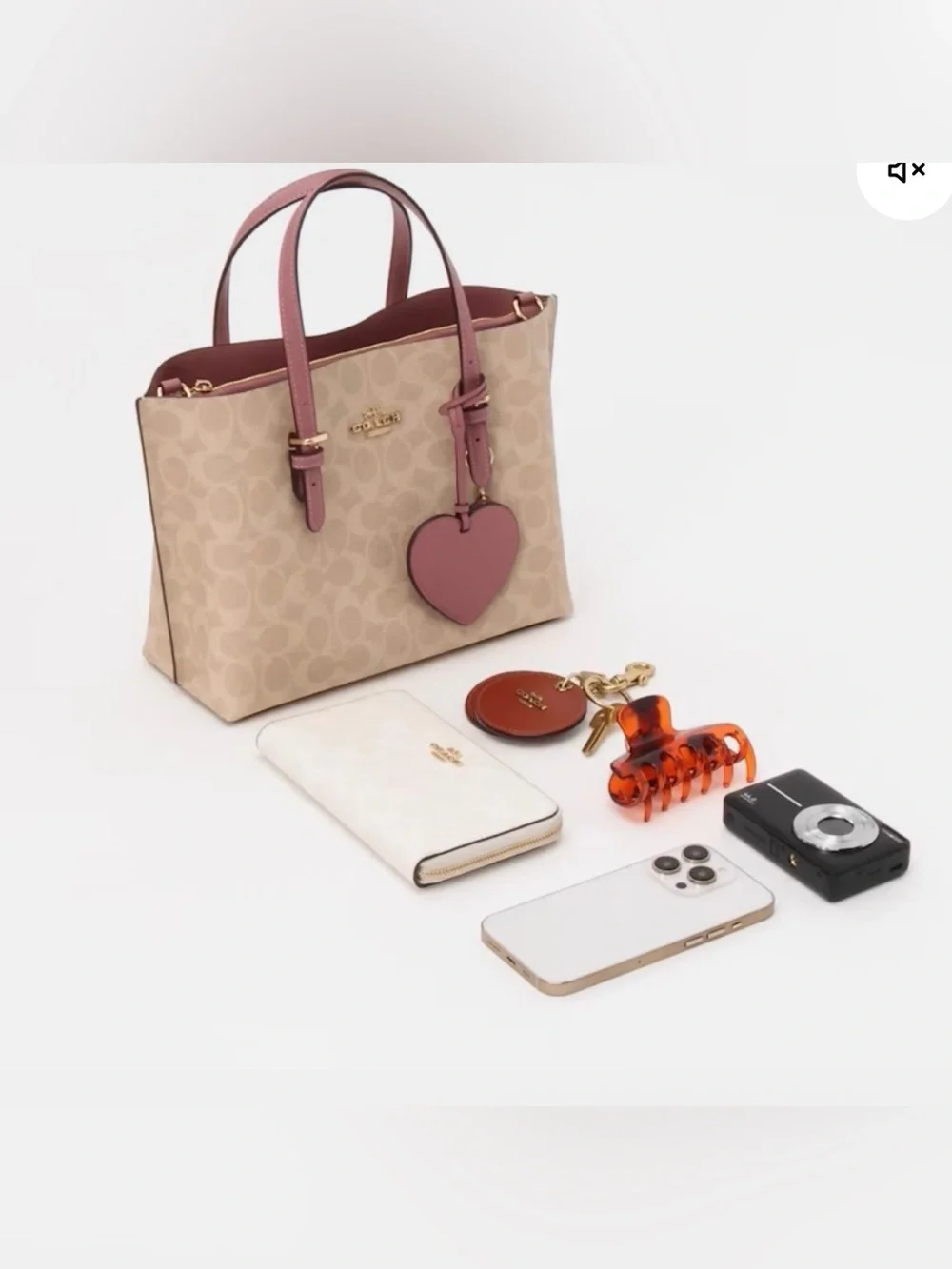 Coach Mollie Tote Bag 25 In Signature Canvas With Heart Charm. New no tag
